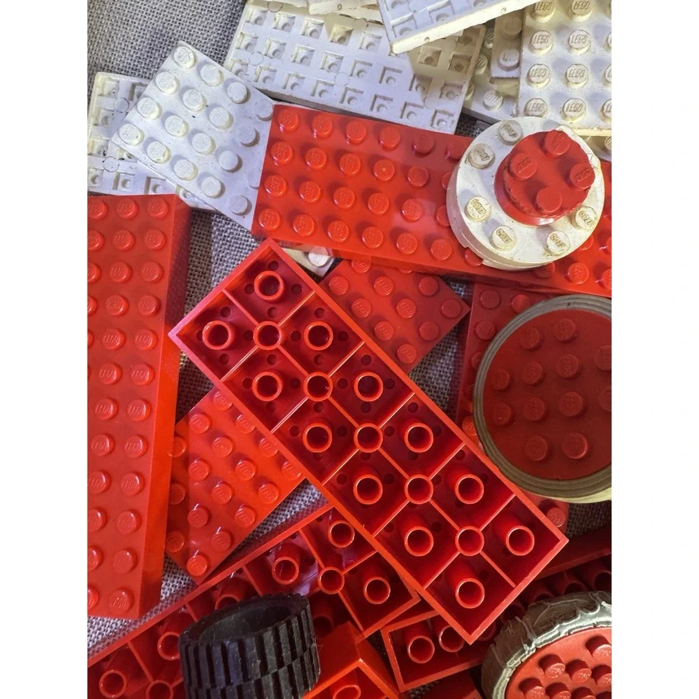 Vintage LEGO Lot 8.6 lbs 60s, 70s Samsonite Waffle Plates Homemaker Figs Wheels